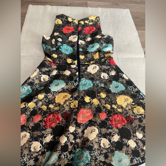 [12] Tahari By Arthur S Levine Floral Metallic Sleeveless Dress A shape Mini - Picture 8 of 10